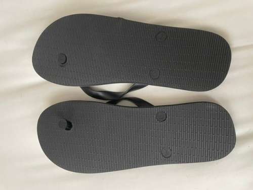 Old Khaki Pacifico flip flops UK9