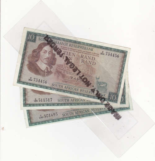 1967 3 x R5 notes by Gov T W de Jongh . EF grade First Issue All  3 A/E