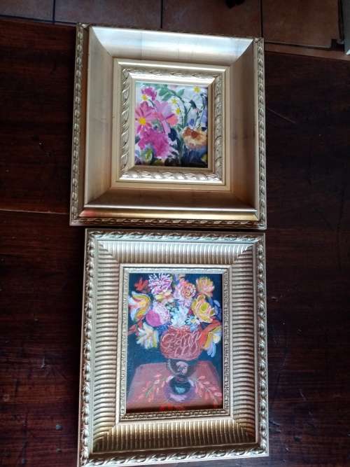 PAIR OF FLOWER PAINTINGS
