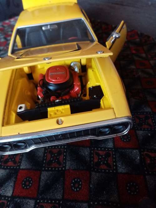 PLYMOUTH ROAD RUNNER DUKES OF HAZARD