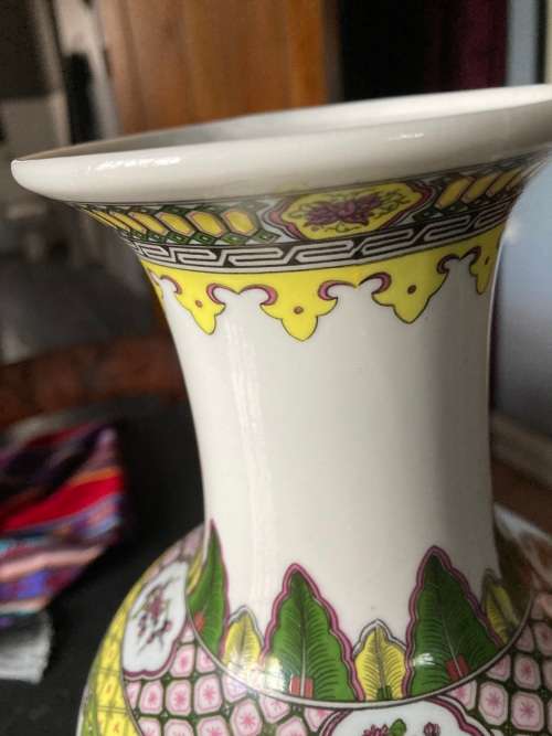 VERY LARGE ORIENTAL VASE