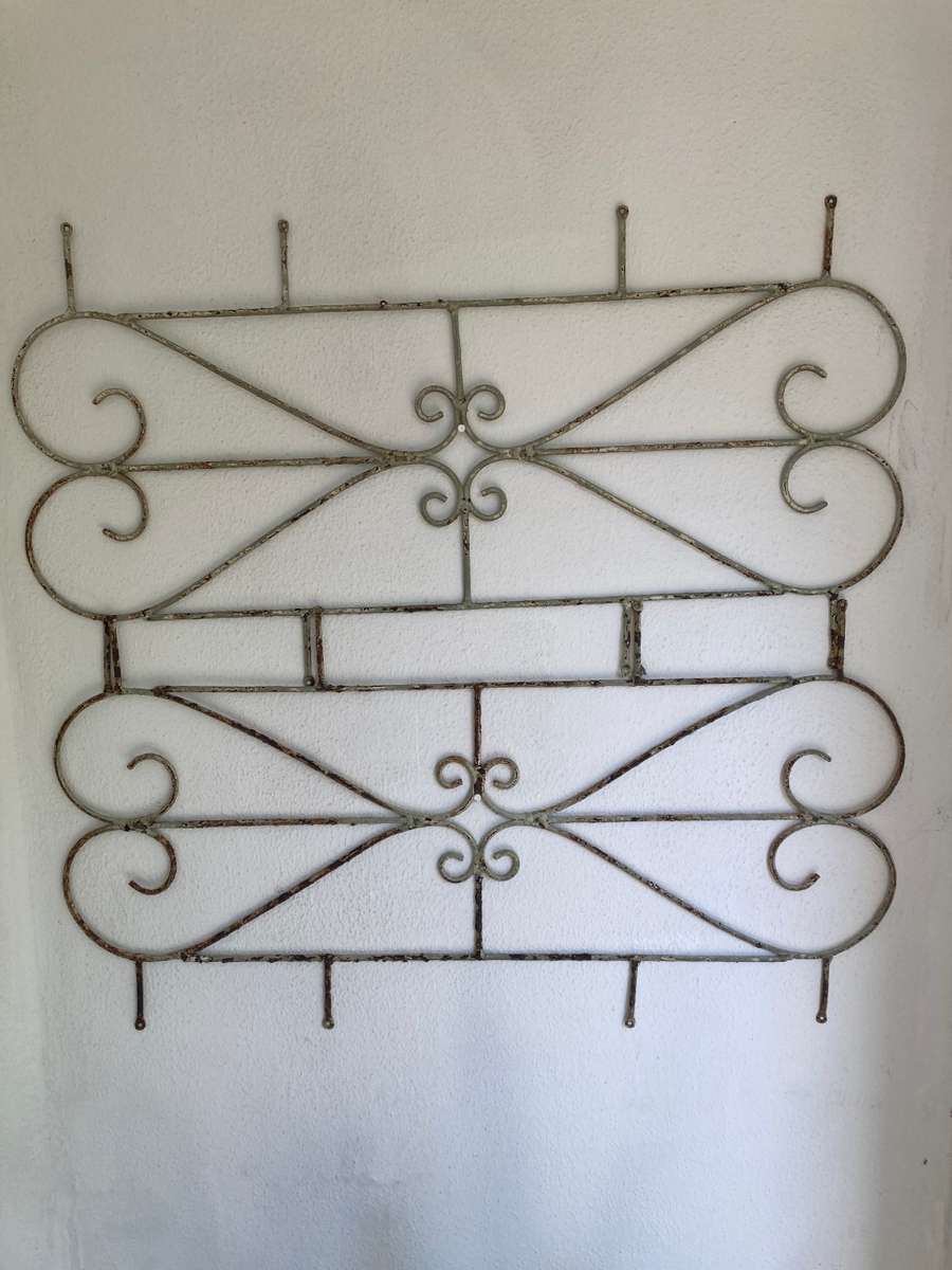 PAIR OF VINTAGE BURGLAR BARS FOR DECOR ( LOT 1 )