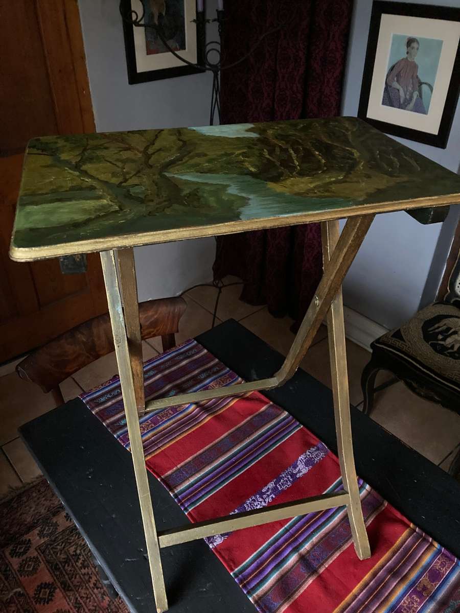 WOODEN WINE TASTING TABLE