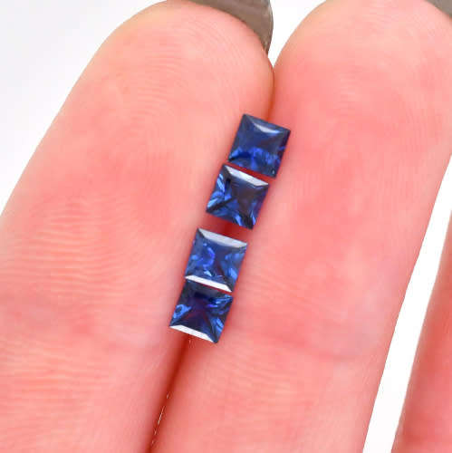 0.88cts - 5 Pcs -  CHARMING!!!! - 100% GENUINE Natural ROYAL BLUE SAPPHIRE - AFRICA
