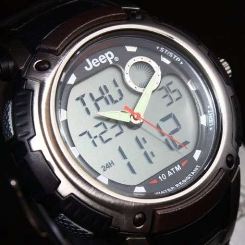 Jeep Men's Watch - New but selling as secondhand because battery needs replacing