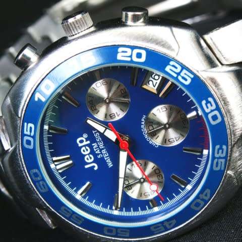 Jeep Men's Watch - New but selling as secondhand because battery and band needs replacing