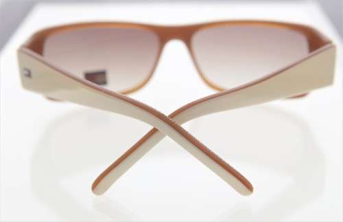 TOMMY HILFIGER*** Sunglasses - R1 Start with NO Reserve
