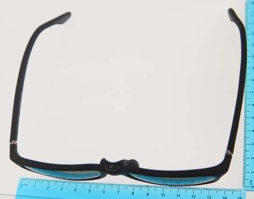 MERCEDES-BENZ Sunglasses - Made in Italy - Carl Zeiss Lenses - R1 Start with NO Reserve