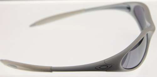 OAKLEY Sunglasses - Made in USA - R1 Start with NO Reserve