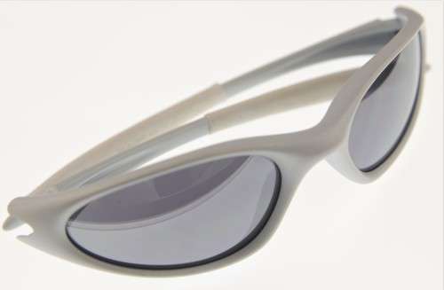 OAKLEY Sunglasses - Made in USA - R1 Start with NO Reserve