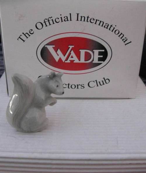 Wade Whimsie Land Set 4 Squirrell from 1986 Hedgerow - 2002 Value @ $10
