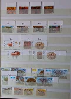 Venda 1979-86 singles in 8pg Stockbook (album included) MM & UM