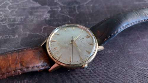 Highly Collectable Vintage Gentleman`s Zenith Automatic18 carat Gold Watch Swiss Made