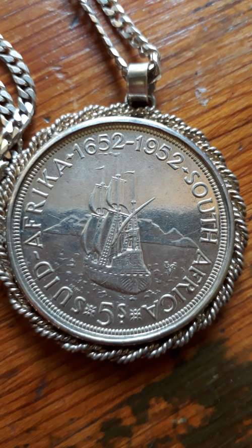 1652-1952 silver zar coin  925 chain