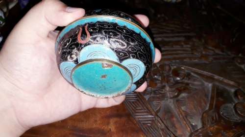 Chinese trinket box with cottage in country