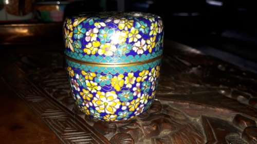 Chinese ornament with floral decoration