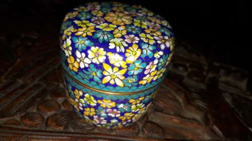 Chinese ornament with floral decoration