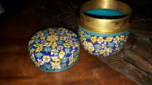 Chinese ornament with floral decoration