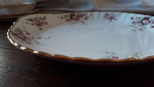 Stunning Royal albert COTTAGE GARDEN 40 piece teaset.