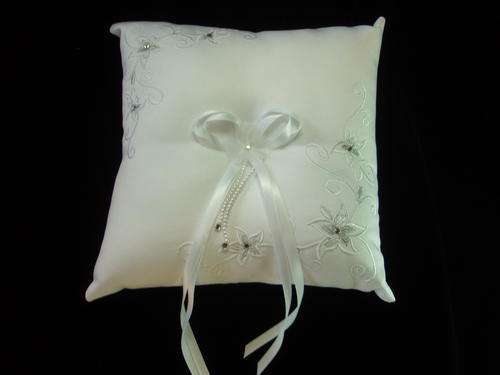 WHITE SATIN BRIDAL RING PILLOW