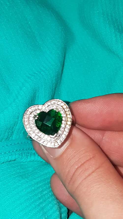 Sterling Silver green and cubic stone ring stunning