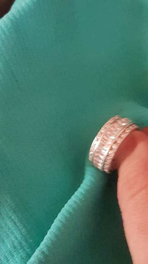 Stunning Sterling Silver Eternity ring