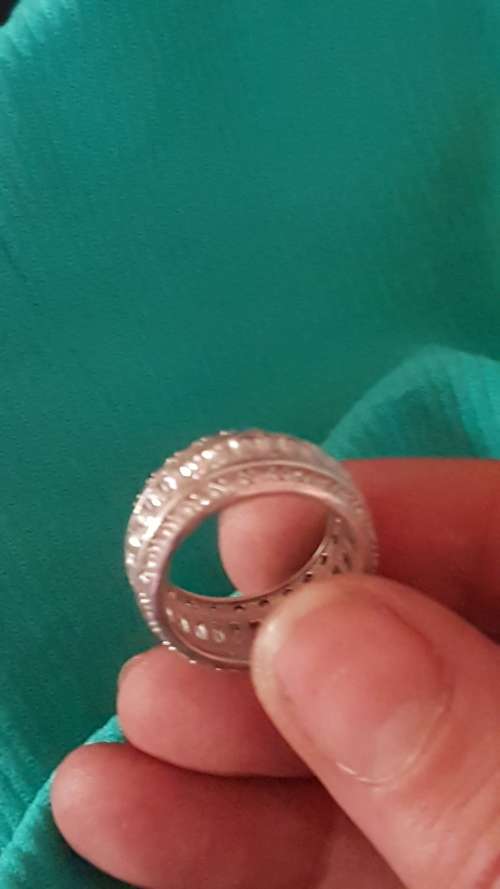 Stunning Sterling Silver Eternity ring