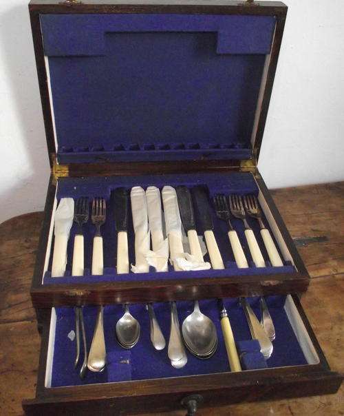 Cutlery set