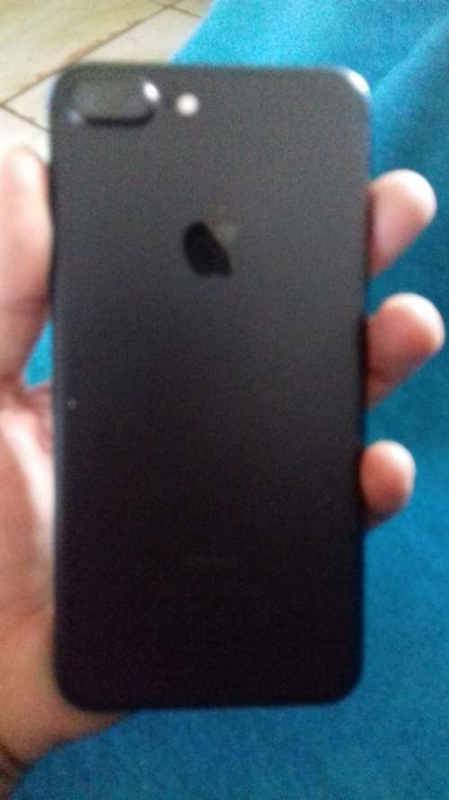 Very Good Condition Iphone 7 plus 32gb Jet black