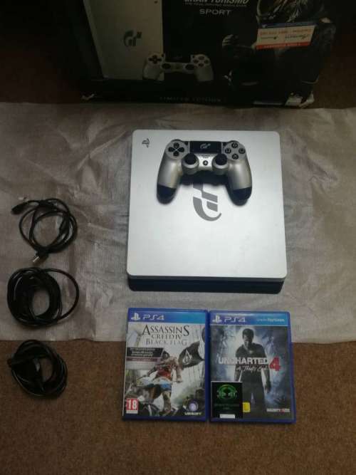 PS4 1TB SLIM CONSOLE GT SPORT EDITION + 1 CONTROLLER + 3 GAMES  ( LIKE NEW, 2 MONTHS OLD)