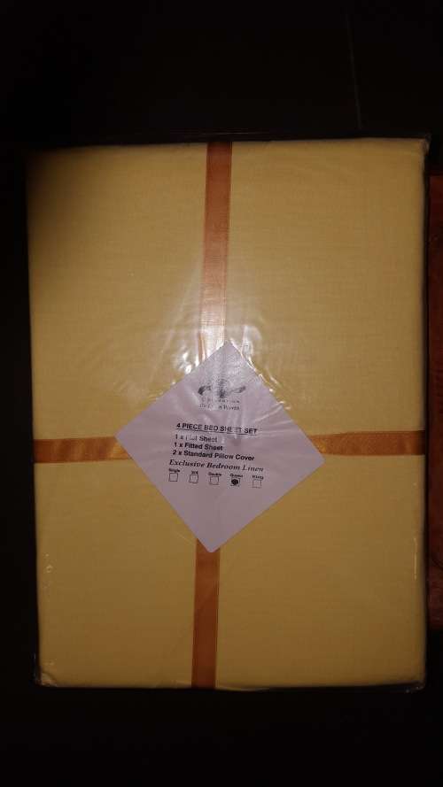 3 color of 4pcs bed sheet set