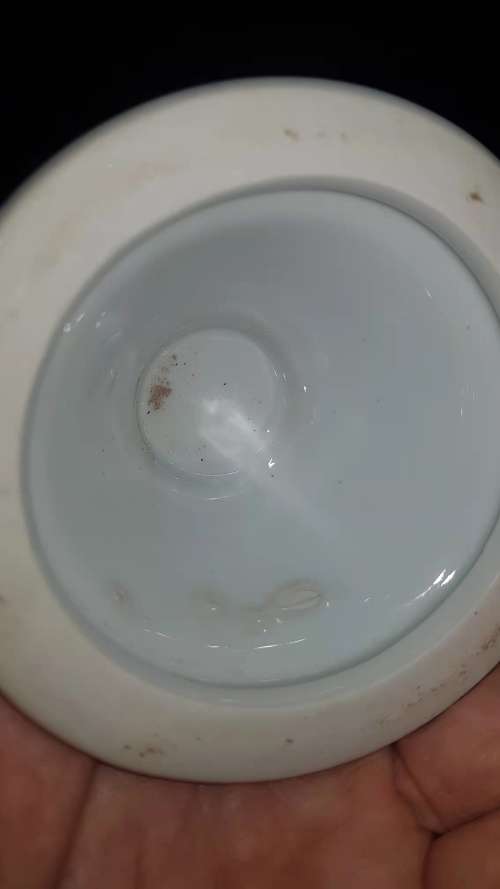 blue and white porcelain lamp stand