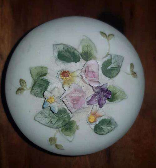 Vintage Lefton Trinket Box Ceramic  KW 3780 Flowers Pattern Japan