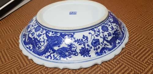 A Blue and White Nine-Dragon Plate Made in the Qianlong Period of the Qing Dynasty Antique Porcelain