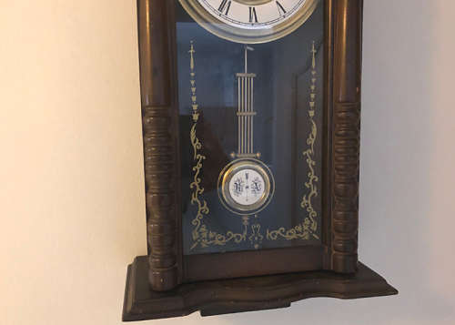 ANTIQUE WALL CLOCK 31 DAYS WINDING, WITH PENDULUUM