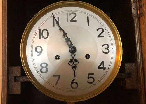 ANTIQUE WOODEN WALL CLOCK 8 DAYS WINDING