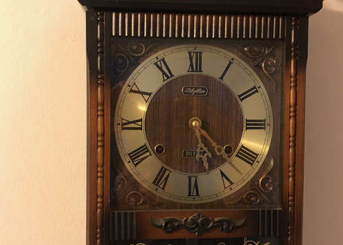 ANTIQUE RHYTHM WALL CLOCK, 30 DAY WINDING WITH PENDULUM