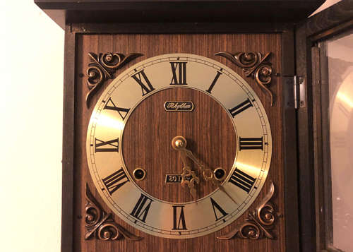 ANTIQUE RHYTHM WALL CLOCK, 30 DAY WINDING WITH PENDULUM