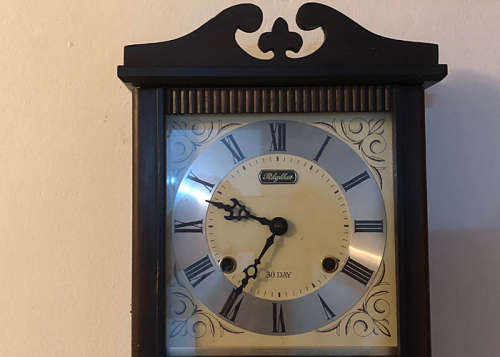 ANTIQUE RYTHM WOODEN WALL CLOCK 30 DAYS WINDING