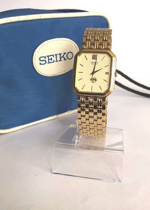 VINTAGE SEIKO MENS DRESS WATCH, LIKE NEW