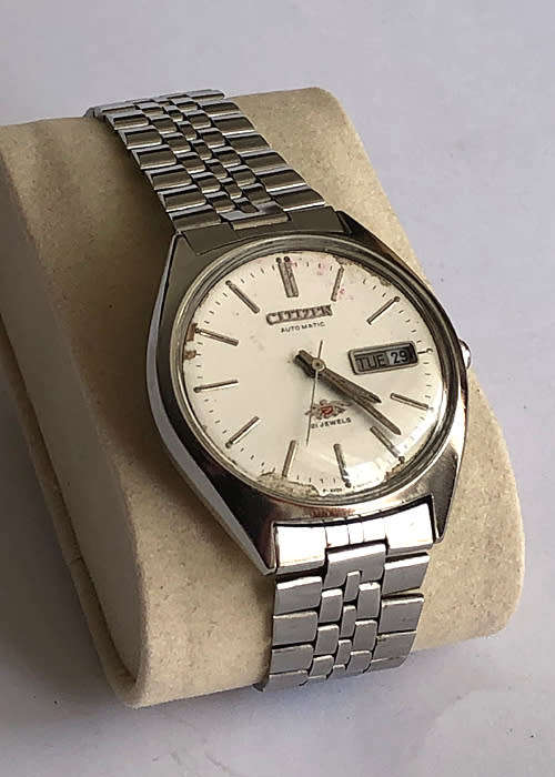 VINTAGE CITIZEN AUTOMATIC WINDING MEN`S WATCH, DAY DATE IN GOOD WORKING CONDITIONS