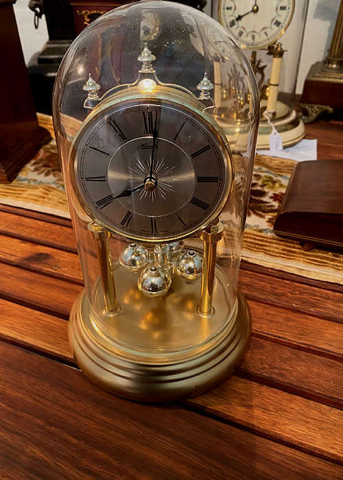 Hermle 400 Day Anniversary Mantel Clock, batery operated, Like New