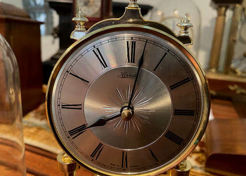 Hermle 400 Day Anniversary Mantel Clock, batery operated, Like New