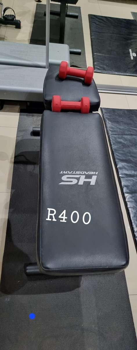 Adjustable gym bench