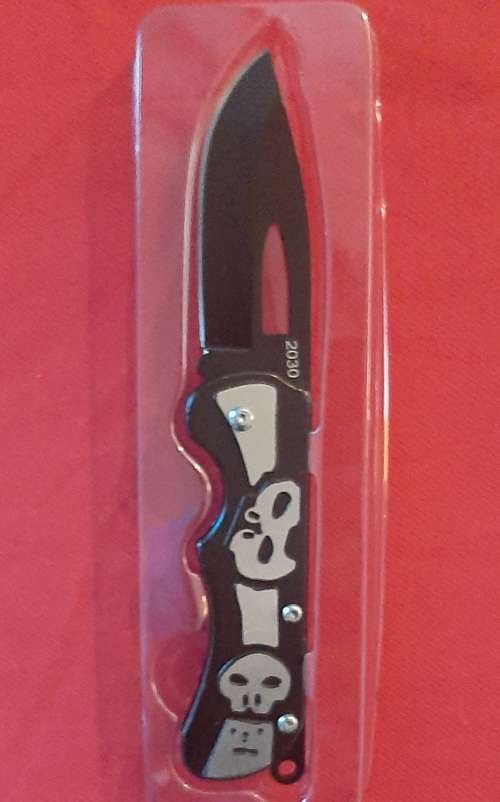 Pocket knife high quality Stainless steel skull design