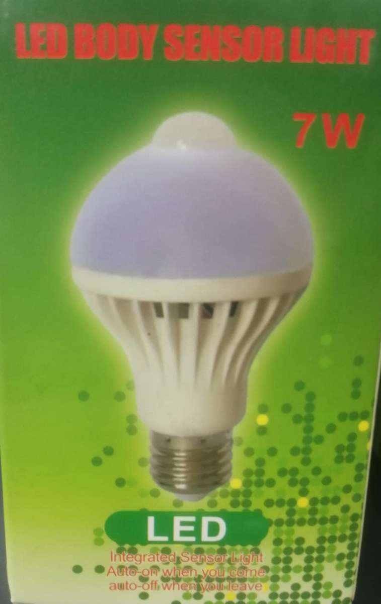 LED Body Sensor Light 7W, Auto-On with body movement, auto-off when you leave