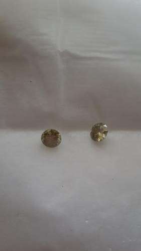 2 Stunning Green Yellowish Diamonds!!