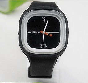High Quality Unisex Silicone Jelly Watch - Black with white edge