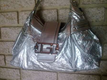 LATEST!!! GUESS HANDBAG @ CRAZY R1