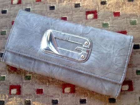 Stunning GUESS Purse @ Ridiculus R1